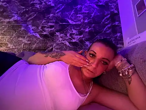 Snapshot of SpicyJenny chatting on March 11, 8:59 pm SpicyJenny online show from March 11, 8:59 pm