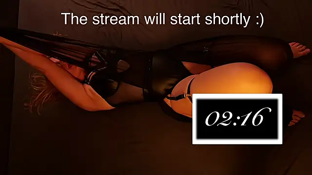 Snapshot of Julia_and_the_cock chatting on March 13, 5:52 pm Julia and the cock online show from March 13, 5:52 pm