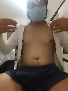 Snapshot of vinii1800 chatting on April 5, 3:26 am vinii1800 online show from April 5, 3:26 am