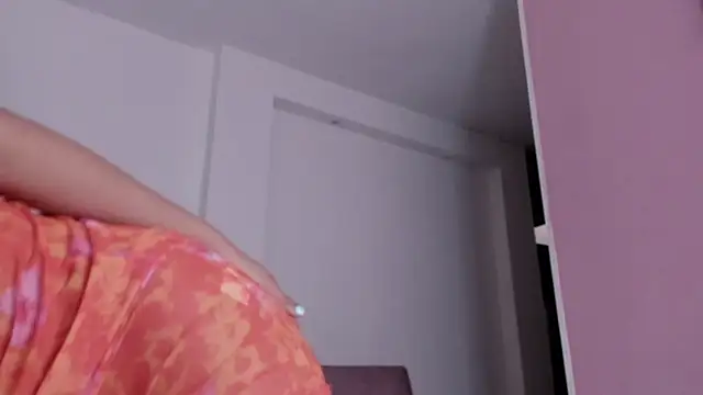 savhannacruzs online show from March 18, 1:47 pm