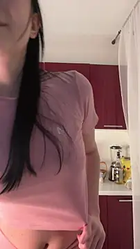 Snapshot of HolyRayLove chatting on March 20, 6:24 pm HolyRayLove online show from March 20, 6:24 pm