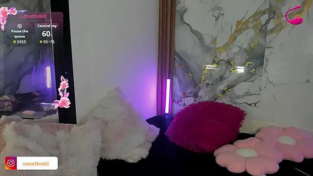 Snapshot of sweet_nati chatting on March 25, 12:27 am sweet nati online show from March 25, 12:27 am