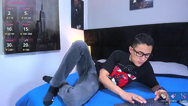 Snapshot of _Alan_Walker_1 chatting on July 3, 3:51 pm Alan Walker 1 online show from July 3, 3:51 pm