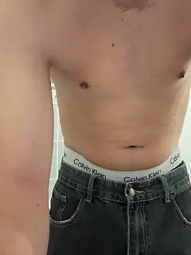 Hommemysterieux online show from March 14, 8:36 pm