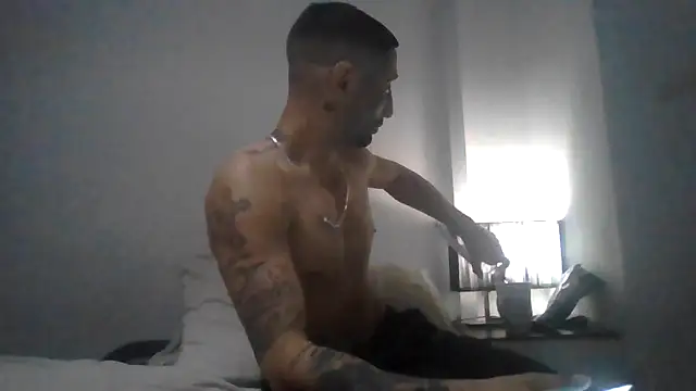 Snapshot of narcomarco1 chatting on March 26, 12:39 am narcomarco1 online show from March 26, 12:39 am