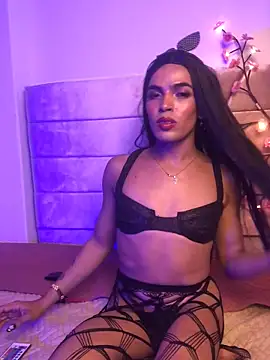 Snapshot of Kitty_Cruz_Love chatting on March 17, 3:33 am Kitty Cruz Love online show from March 17, 3:33 am