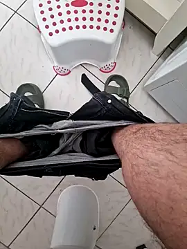 Snapshot of Activ1top chatting on March 10, 4:12 pm Activ1top online show from March 10, 4:12 pm