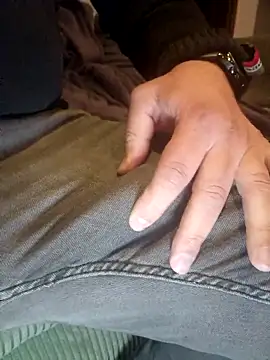 Snapshot of Activ1top chatting on March 17, 6:11 pm Activ1top online show from March 17, 6:11 pm