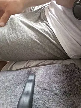 Snapshot of Activ1top chatting on April 2, 12:36 pm Activ1top online show from April 2, 12:36 pm