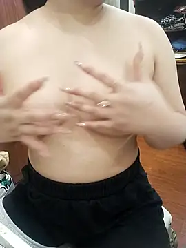 Snapshot of Lylyoh chatting on March 29, 1:38 am Lylyoh online show from March 29, 1:38 am