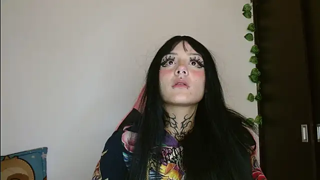 Snapshot of tokiovamp chatting on March 16, 8:29 am tokiovamp online show from March 16, 8:29 am