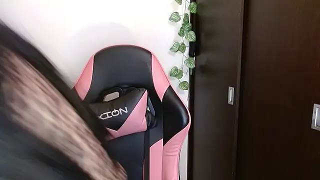 Snapshot of tokiovamp chatting on March 20, 5:12 am tokiovamp online show from March 20, 5:12 am