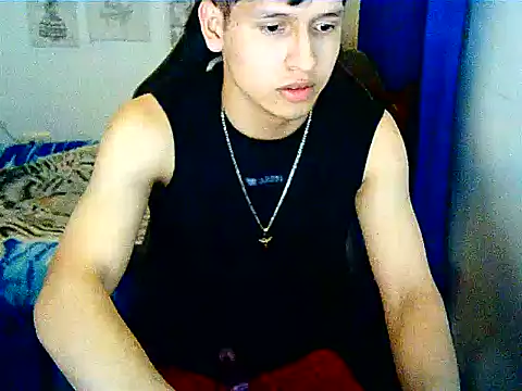 Snapshot of andresito_22 chatting on March 26, 4:29 am andresito 22 online show from March 26, 4:29 am
