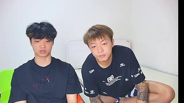icecream-002 online show from May 14, 12:34 pm