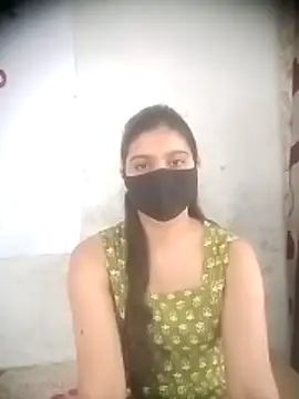 Snapshot of AishwaryaGujjar chatting on April 2, 6:44 am AishwaryaGujjar online show from April 2, 6:44 am