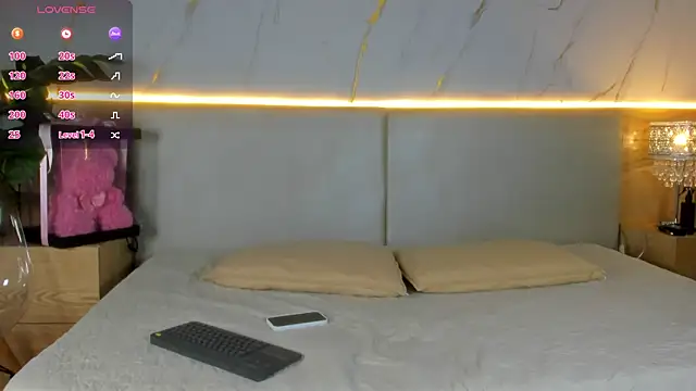 samanttha brooks online show from March 26, 4:29 am