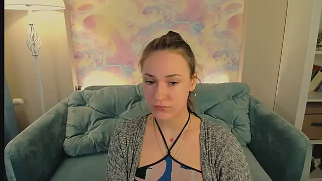 Snapshot of MirageAnn chatting on April 28, 11:26 am MirageAnn online show from April 28, 11:26 am