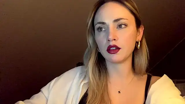 ScarlettSensitive online show from March 23, 9:08 pm