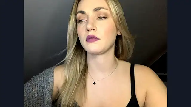 ScarlettSensitive online show from May 8, 2:33 pm
