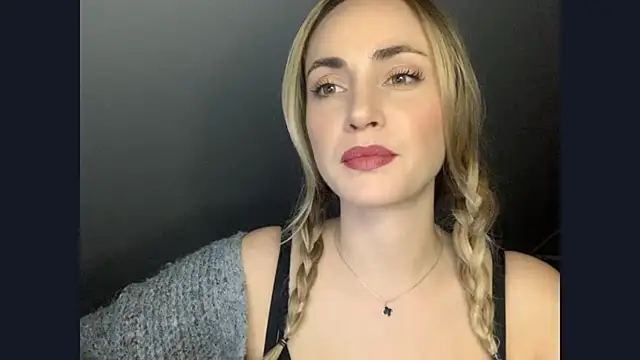 ScarlettSensitive online show from May 15, 8:27 pm