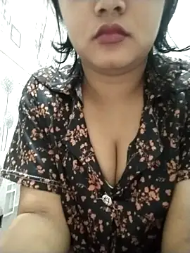 Snapshot of Chandrika_Yadav chatting on April 3, 7:23 pm Chandrika Yadav online show from April 3, 7:23 pm