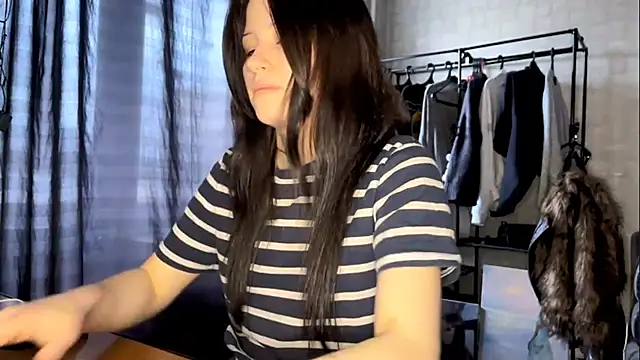 Snapshot of AnnyLadger chatting on April 3, 3:32 pm AnnyLadger online show from April 3, 3:32 pm