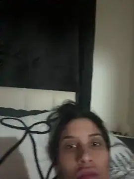 Miss juicy babes69 online show from March 30, 3:40 am