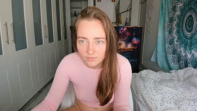 Snapshot of LiaSasha chatting on April 10, 1:05 pm LiaSasha online show from April 10, 1:05 pm