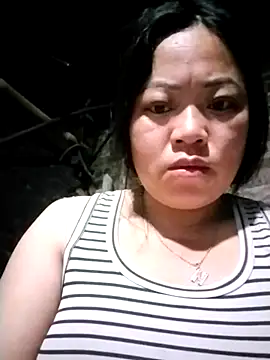 Snapshot of Min-in chatting on April 16, 10:45 pm Min-in online show from April 16, 10:45 pm