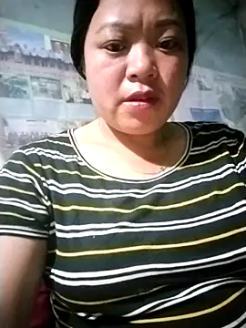 Snapshot of Min-in chatting on May 8, 9:53 pm Min-in online show from May 8, 9:53 pm