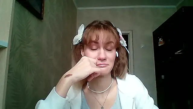 Snapshot of ElenoreHolguin chatting on March 10, 9:14 am ElenoreHolguin online show from March 10, 9:14 am