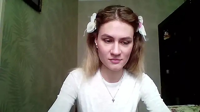 Snapshot of ElenoreHolguin chatting on March 11, 9:04 am ElenoreHolguin online show from March 11, 9:04 am