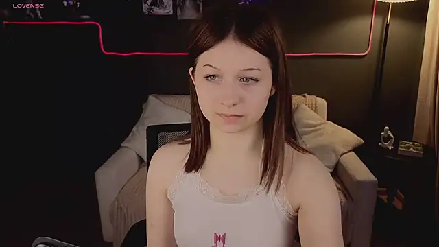 Liv Veil online show from March 18, 12:41 pm