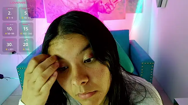 Shopie hard m online show from March 28, 11:32 am