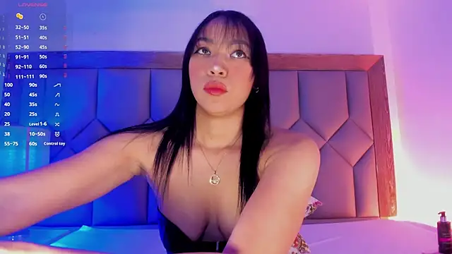 Snapshot of ValeriaRey_ chatting on May 6, 9:09 pm ValeriaRey online show from May 6, 9:09 pm