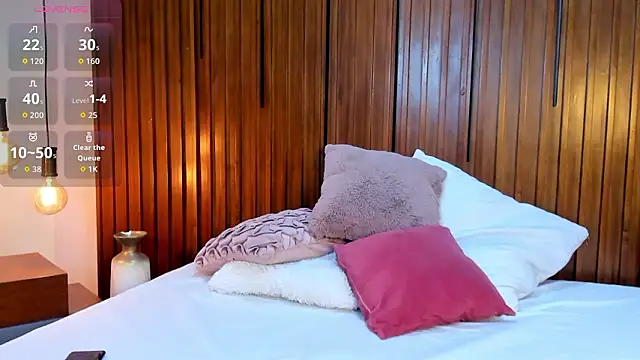 Snapshot of Farah_Stone chatting on March 28, 12:16 pm Farah Stone online show from March 28, 12:16 pm