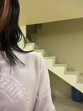 Snapshot of Farah_Stone chatting on March 31, 12:05 pm Farah Stone online show from March 31, 12:05 pm