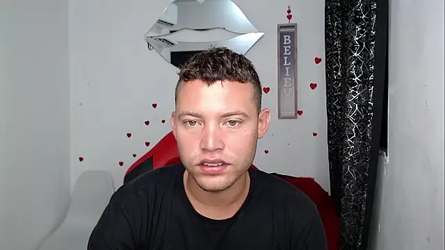 Snapshot of sven_fox723 chatting on April 1, 12:06 pm sven fox723 online show from April 1, 12:06 pm