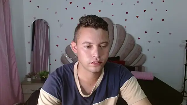 sven fox723 online show from May 14, 1:07 pm