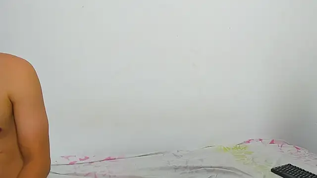 Snapshot of Jason_and_diego chatting on April 4, 3:27 am Jason and diego online show from April 4, 3:27 am