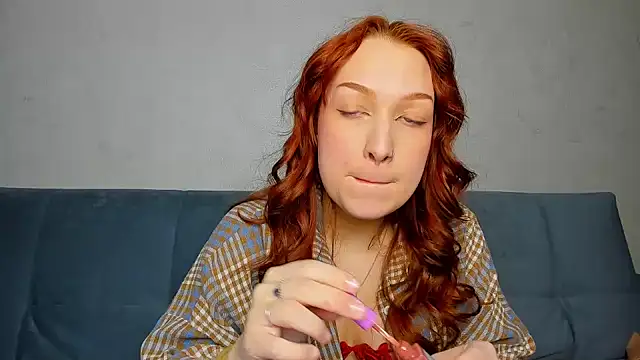 Snapshot of Megansi chatting on March 18, 3:15 pm Megansi online show from March 18, 3:15 pm