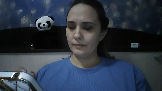 Alisa07qw online show from April 1, 2:14 pm