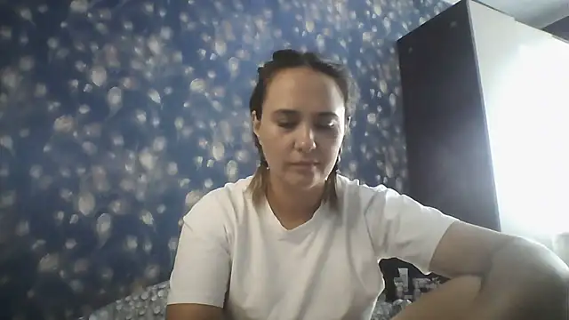 Alisa07qw online show from June 10, 2:56 am