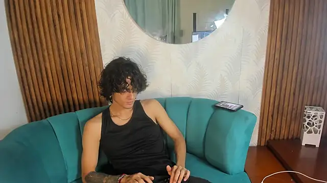 Snapshot of Skinny_Mac chatting on March 20, 2:11 pm Skinny Mac online show from March 20, 2:11 pm