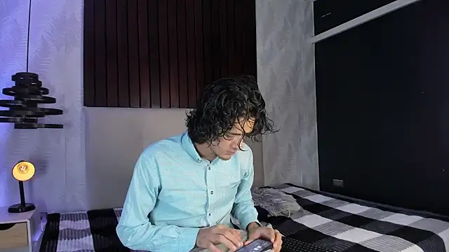 Snapshot of Skinny_Mac chatting on March 31, 12:38 pm Skinny Mac online show from March 31, 12:38 pm