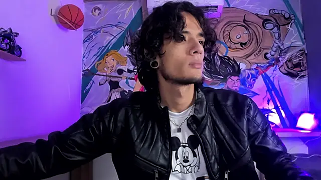 Snapshot of Skinny_Mac chatting on April 1, 1:52 pm Skinny Mac online show from April 1, 1:52 pm