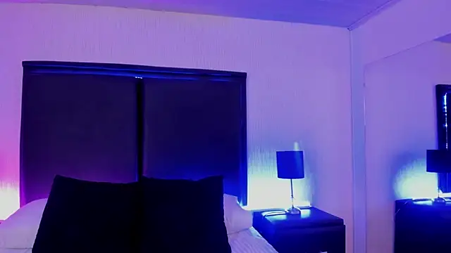 Snapshot of LilithBluum chatting on April 14, 6:58 pm LilithBluum online show from April 14, 6:58 pm