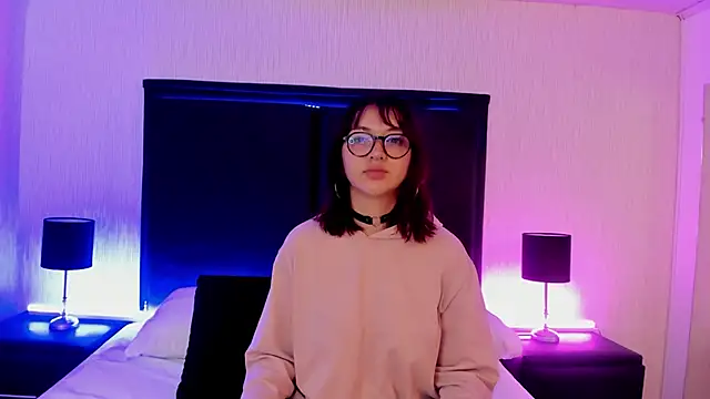 Snapshot of LilithBluum chatting on April 21, 11:16 am LilithBluum online show from April 21, 11:16 am
