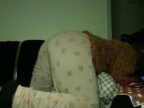 Snapshot of Sexxybella_ chatting on April 19, 5:29 am Sexxybella online show from April 19, 5:29 am