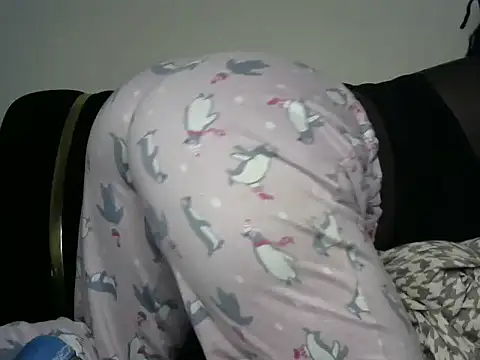 Snapshot of Sexxybella_ chatting on May 18, 5:46 am Sexxybella online show from May 18, 5:46 am